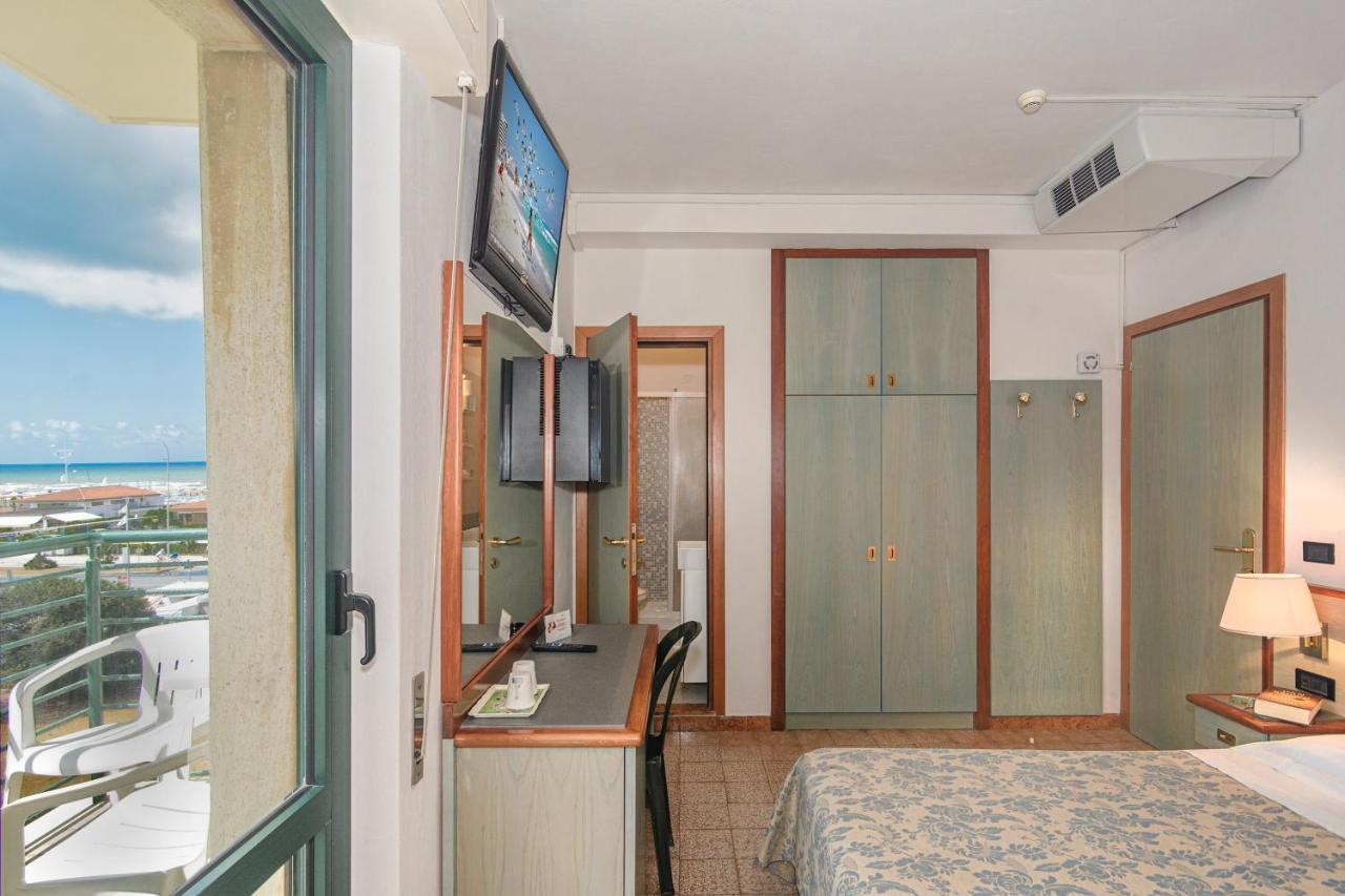 Hotel Paris Lido di Camaiore Exterior photo