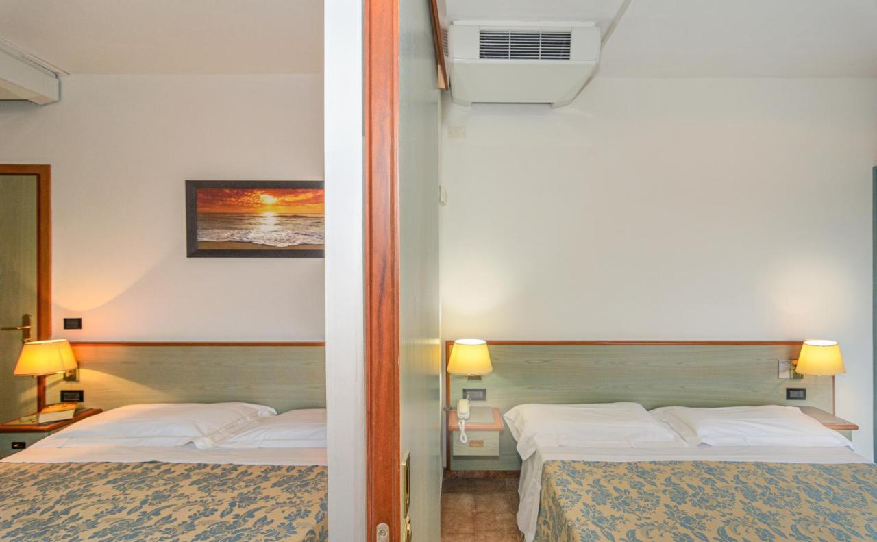 Hotel Paris Lido di Camaiore Exterior photo