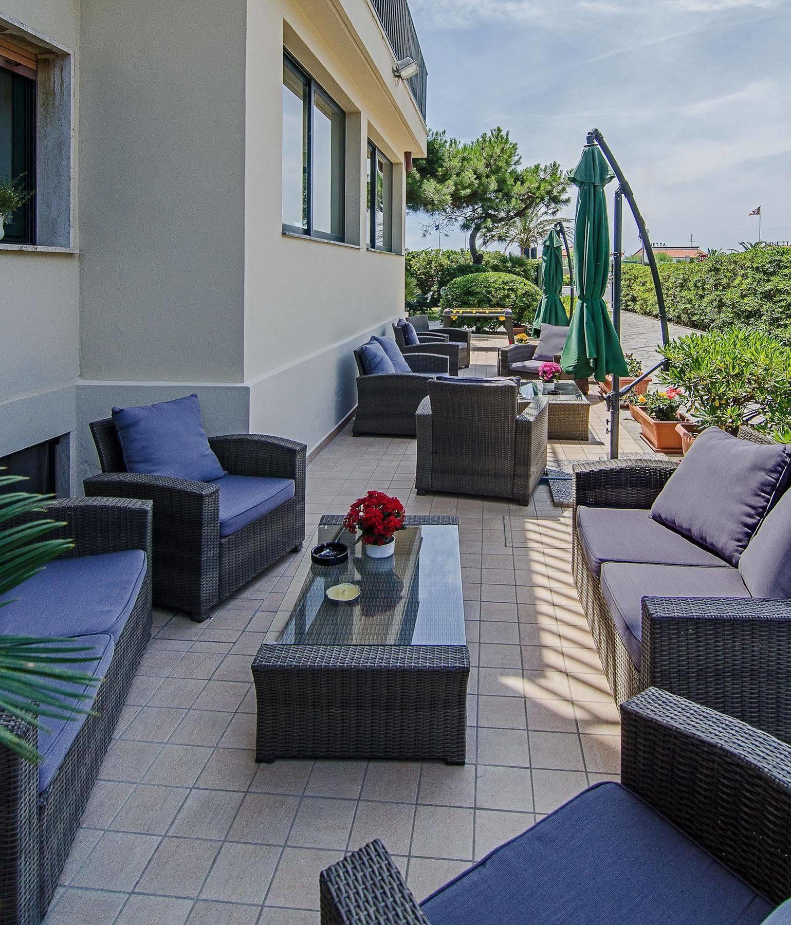 Hotel Paris Lido di Camaiore Exterior photo