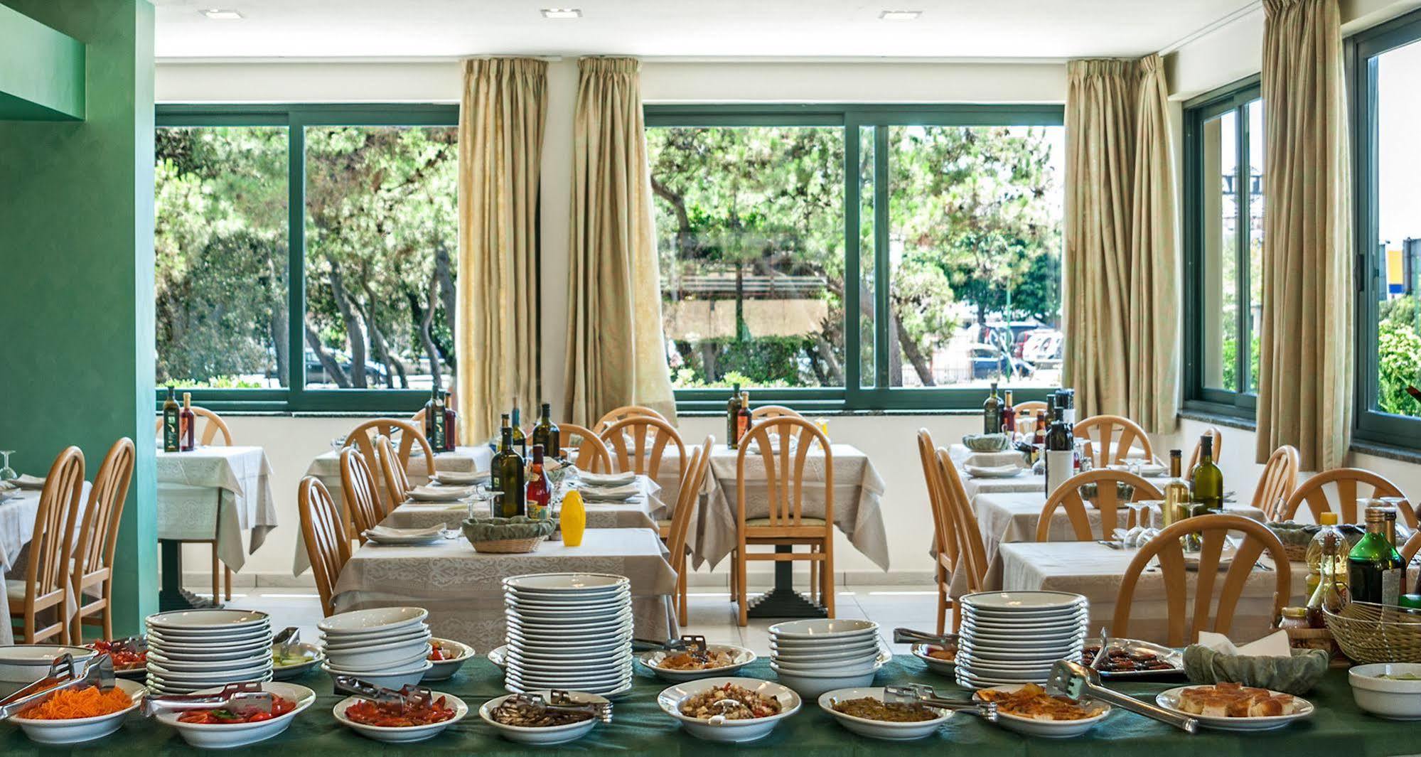 Hotel Paris Lido di Camaiore Exterior photo