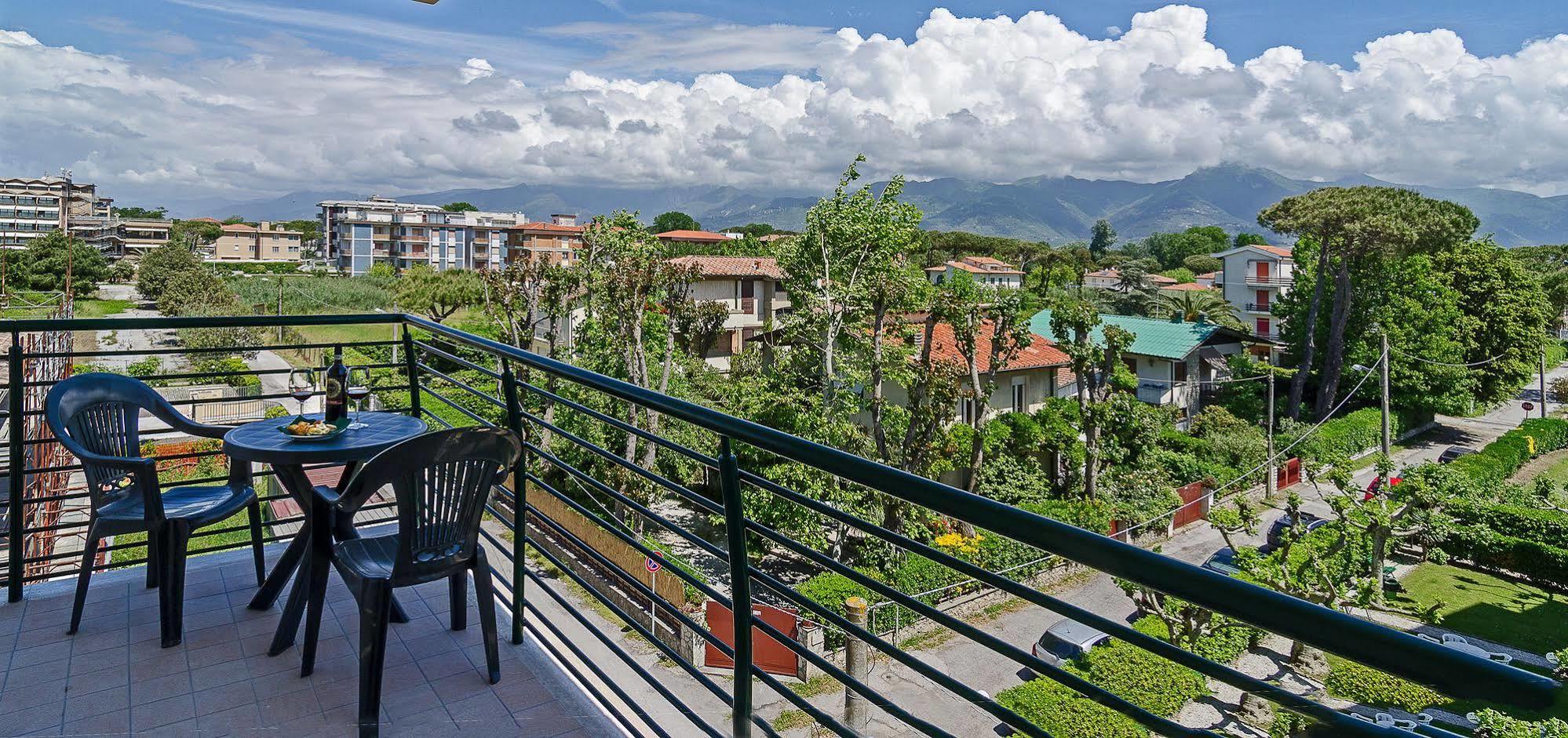Hotel Paris Lido di Camaiore Exterior photo